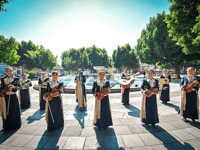 El grupo Femenil Mariachi Puebla.