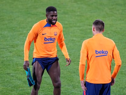 Umtiti y Lenglet en Riad, en el entrenamiento antes de la semifinal de la Supercopa.