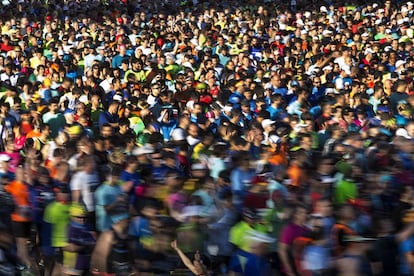 Casi 16.000 corredores participan en la carrera.