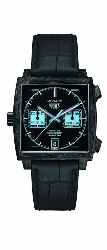 Tag Heuer se ha asociado con la firma Bamford Watch Department para esta reedición de su modelo Monaco, rebautizado como Monaco Bamford. Conserva la caja cuadrada de 39 mm y la corona situada a la izquierda, pero con una caja de carbono ligero y resistente.