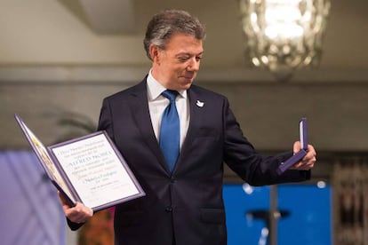 El presidente de Colombia, Juan Manuel Santos, tras recibir el premio Nobel de la Paz en Oslo (Noruega).