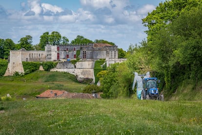 El castillo de Bouteville, tierra de viñedos en el departamento francés de Charente.