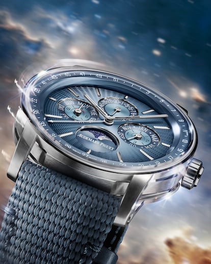 El modelo Code 11.59 también incluye el nuevo Calibre 7138 de Audemars Piguet, que refleja de manera sencilla y precisa el movimiento de la luna en nuestra muñeca.