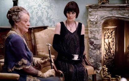 Las actrices Maggie Smith y Michelle Dockery, en la serie 'Downton Abbey'.