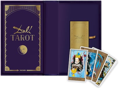 La edición de Taschen del tarot de Dalí, incluye la baraja completa del tarot y textos del famoso tarotista alemán Johannes Fiebig.