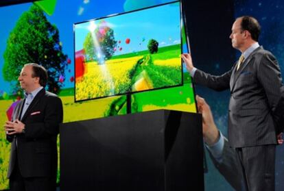 Samsung introduce el mando por voz y gestos en sus televisores.