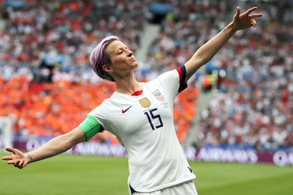 Megan Rapinoe, capitana de la selección estadounidense, festeja un gol frente a Holanda en el Mundial de 2019.