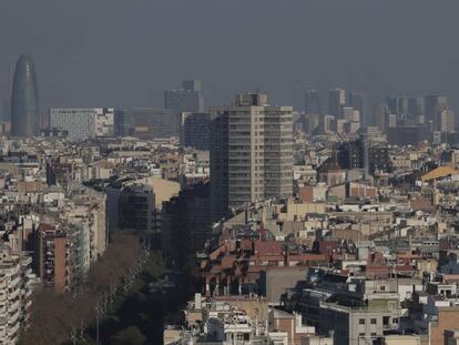 Contaminació sobre Barcelona tres mesos abans de l'estat d'alarma.