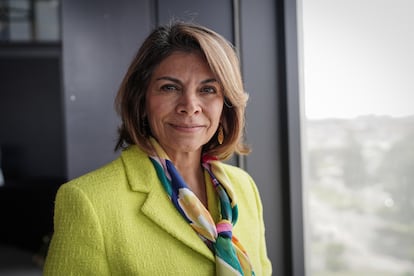 Laura Chinchilla, expresidenta de la República de Costa Rica, en la Cumbre Internacional de Sostenibilidad e Innovación Ambiental, en Bogotá, Colombia, el 23 de agosto de 2023.