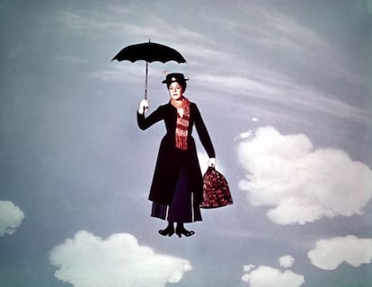 Julie Andrews interpretando a Mary Poppins en 1964.