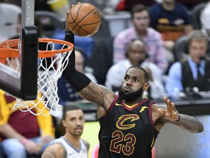 LeBron James, en un Cleveland-Sacramento.