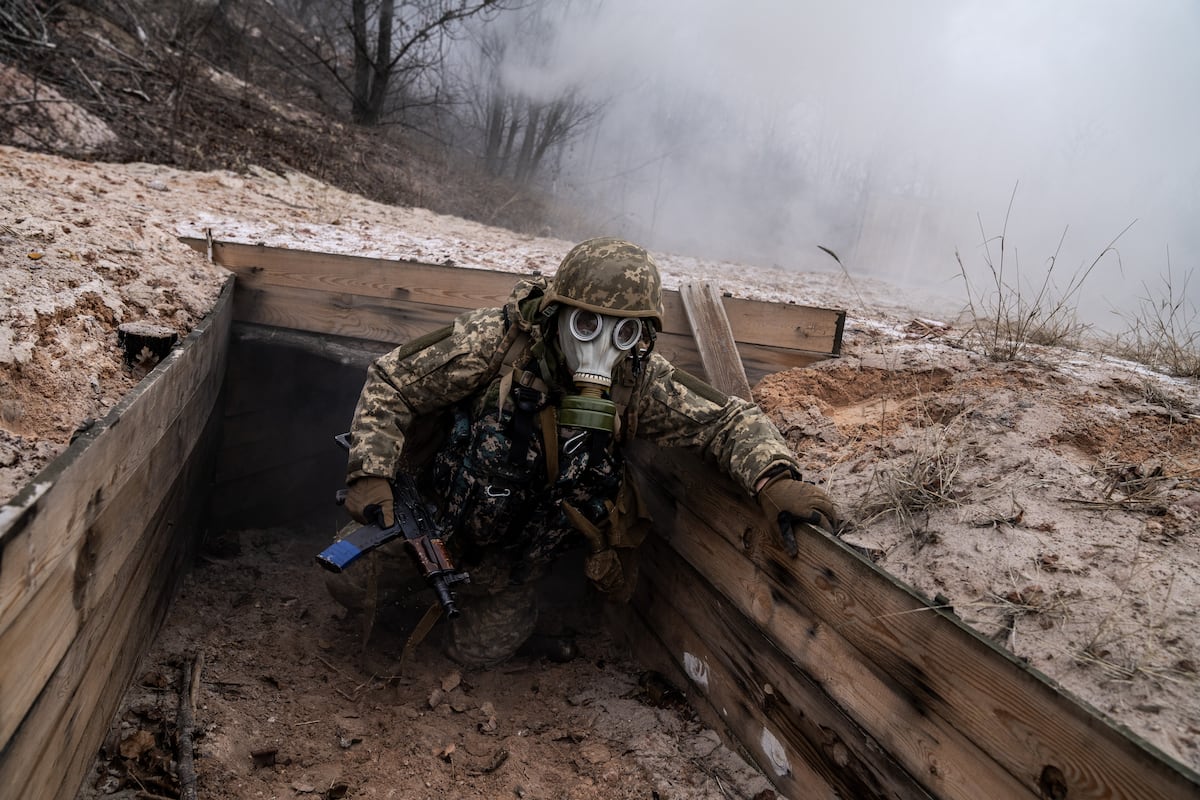 Los servicios de inteligencia de Países Bajos acusan a Rusia de usar armas químicas en Ucrania
