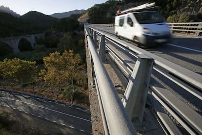 The bridge on the C-58 highway, from where Adriana D. plunged to her death.  