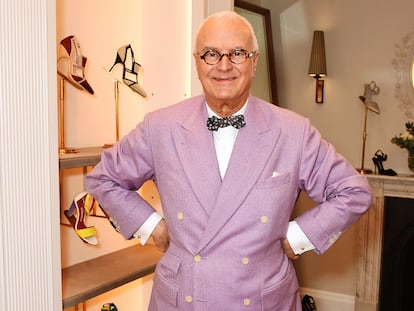 Manolo Blahnik, retratado en 2016 en su tienda londinense de Burlington Arcade.