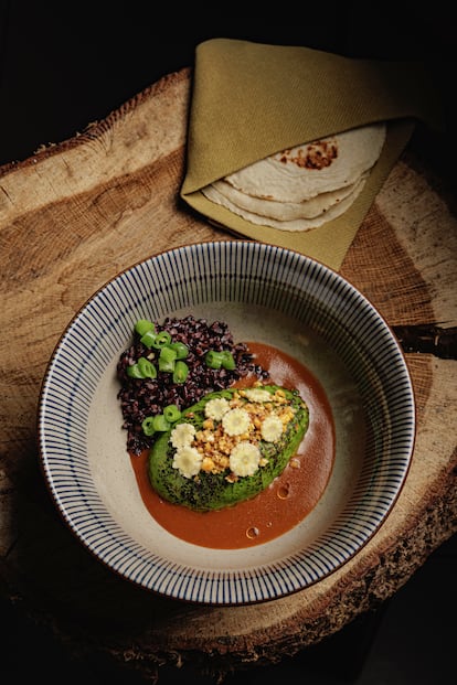 'Kare raisu' hecho en olla ferroviaria del restaurante Ruda, en una fotografía cedida.