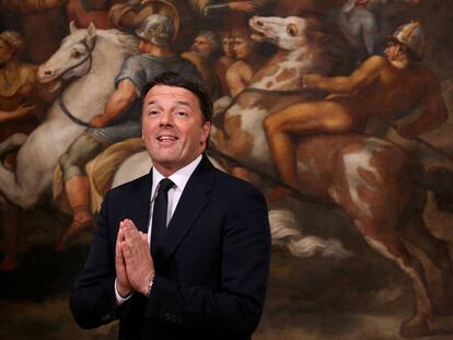 Un gesto de Matteo Renzi cuando era primer ministro de Italia. 