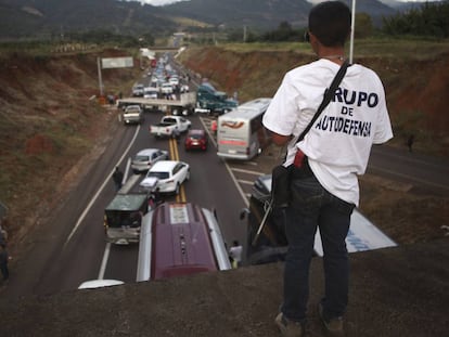 Miembro de autodefensa en Uruapan, Michoacán.