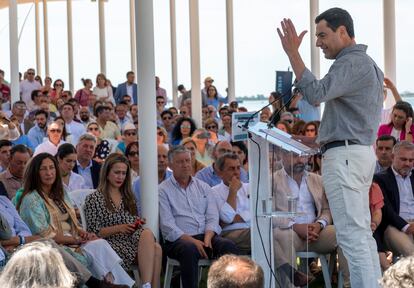 El presidente de la Junta de Andalucía, Juan Manuel Moreno Bonilla, en la presentación de las candidaturas municipales de Huelva.