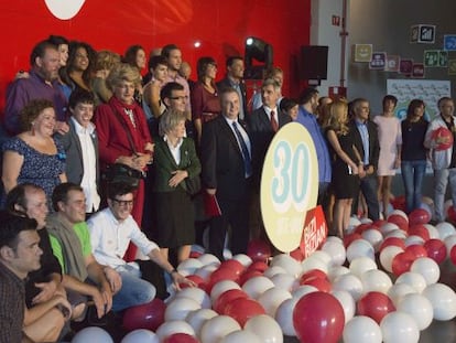 Presentadores y actores presentaron ayer la programación de la nueva temporada de EITB antes de celebrar el acto conmemorativo de su 30º aniversario. 