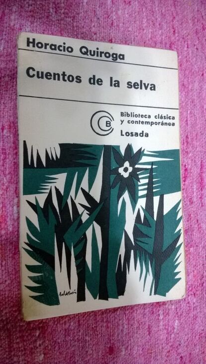 Parece un clásico que las historias protagonizadas por animales tengan como lectores implícitos a los niños. Así ocurre en este caso, pues el escritor uruguayo Horacio Quiroga escribió estos cuentos sobre animales de la selva sudamericana –yacarés, coatís, loros y yabebirís, entre otros– para un público infantil. Huelga decir que este clásico de las letras argentinas del siglo XIX es una lectura igualmente grata para los adultos, de ahí que haya sido reeditado en cientos de ocasiones.