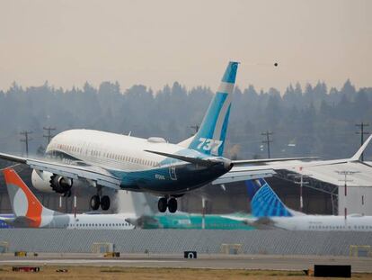 Aterrizaje de un Boeing 737 Max 7 en el campo de pruebas de Boeing, en Seattle (Washington, EE UU), el 30 de septiembre.