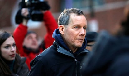 Charles Lieber abandona el juzgado en Boston el día 30 de enero.