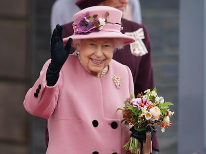 La reina Isabel II en Cardiff, Gales, el 14 de octubre de 2021.