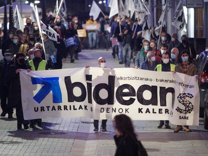 Manifestación en Mondragón de apoyo a los presos de ETA el 31 de diciembre.
