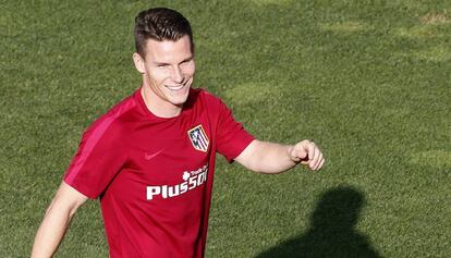 Kevin Gameiro, fichaje estrella del Atl&eacute;tico de Madrid, durante un entrenamiento.