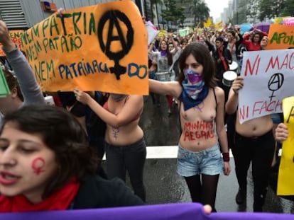 Mulheres protestam na Marcha das Vadias, no ultimo dia 24, 2014. 