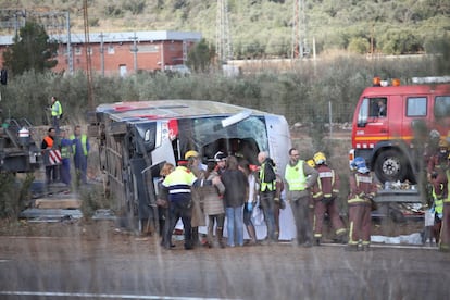 L'autocar sinistrat a Freginals.