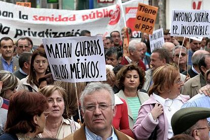 Manifestacin de los vecinos de Legans en apoyo del hospital Severo Ochoa, el pasado 1 de abril.