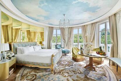 Royal Suite at the Mandarin Oriental Ritz 