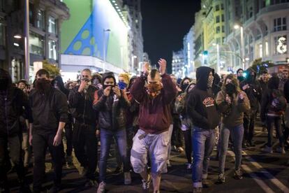 Protesta en Gran V&iacute;a por la libertad de los detenidos.