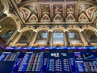Paneles de la Bolsa española.