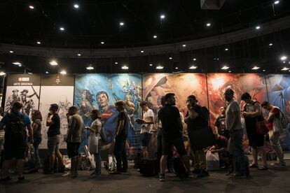 El gaditano Carlos Pacheco, reconocido por sus trabajos a los lápices de Superman, es uno de los homenajeados en Heroes Comic Con Madrid, dentro la exposición que homenajea a los autores que en los últimos 25 años han dibujado para Marvel o DC.