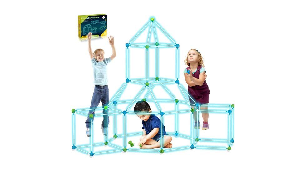 Kit de construcción con piezas que brillan en la oscuridad.