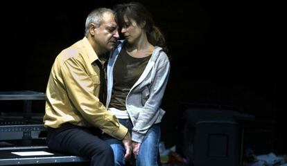 Jordi Bosch y Bea Segura, durante un momento de la obra en el Lliure.