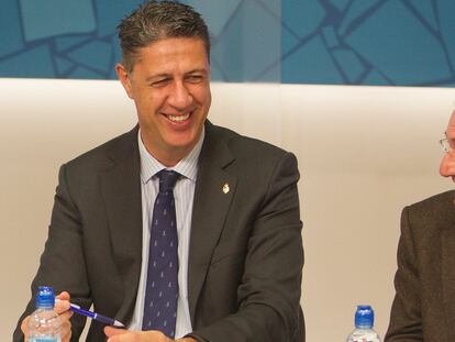 El coordinador general del partido y líder del PPC, Xavier García Albiol, y el entonces vicesecretario Territorial, Ramon Riera, durante la reunión del Comité de dirección del partido en Barcelona, en 2016.