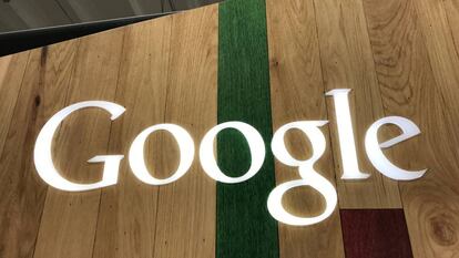 Logo de Google en una tienda de Los Angeles (EE UU).