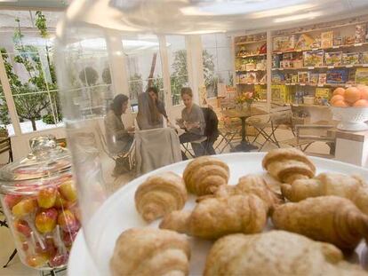 Cruasanes expuestos en el espacio gastronómico Baby Deli, en Madrid.
