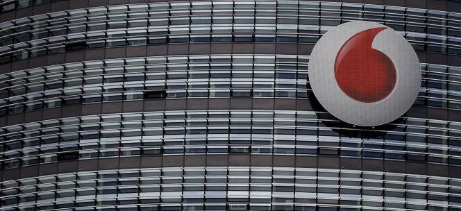 Vodafone dejará de ingresar hasta 1.100 millones de euros tras la salida de Patrick Drahi de su filial alemana de fibra