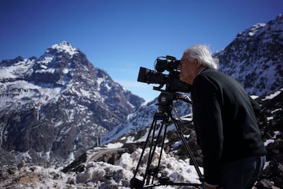 Patricio Guzmán, en 'La cordillera de los sueños'.