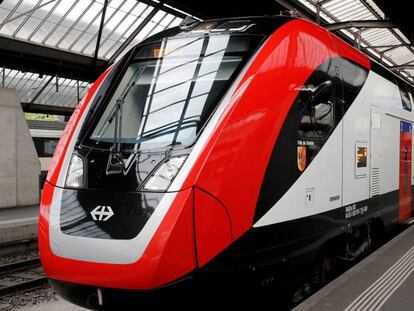 Tren de Bombardier en Zúrich (Suiza).