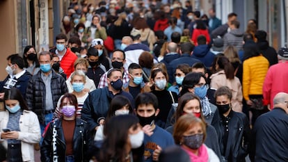 Crowds in the shopping district of Terrassa in Barcelona province.