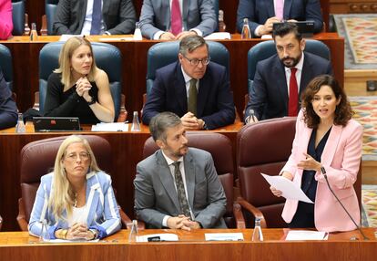 La presidenta de la Comunidad de Madrid, Isabel Díaz Ayuso, en el pleno en la Asamblea de Madrid, este jueves.