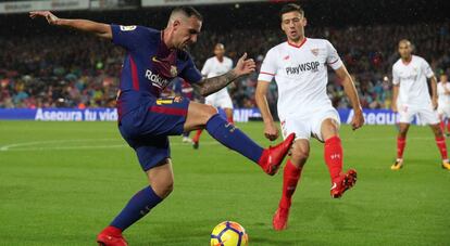 Alcácer ante Lenglet.