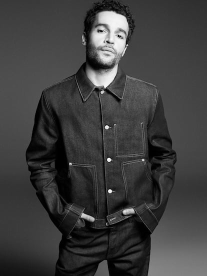 Quién mejor que Christopher Abbott, el actor de 'Girls', para una interpretar una propuesta con el espíritu de Brooklyn.