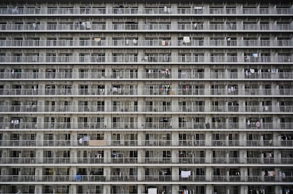 Vista general de un bloque de viviendas de Tokio (Japón).