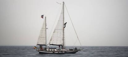 El barco buscador de ballenas.